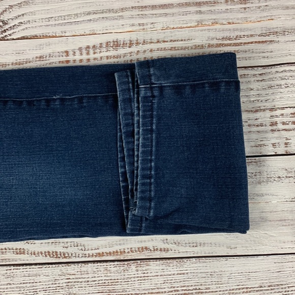 Chicos straight leg blue jeans 
size 6 (chicos sz 0.5 short) - Picture 6 of 14